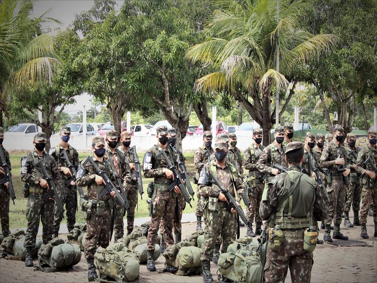 Defesanet Toa Brigada For A De Prontid O Realiza Marcha Atraves Selva