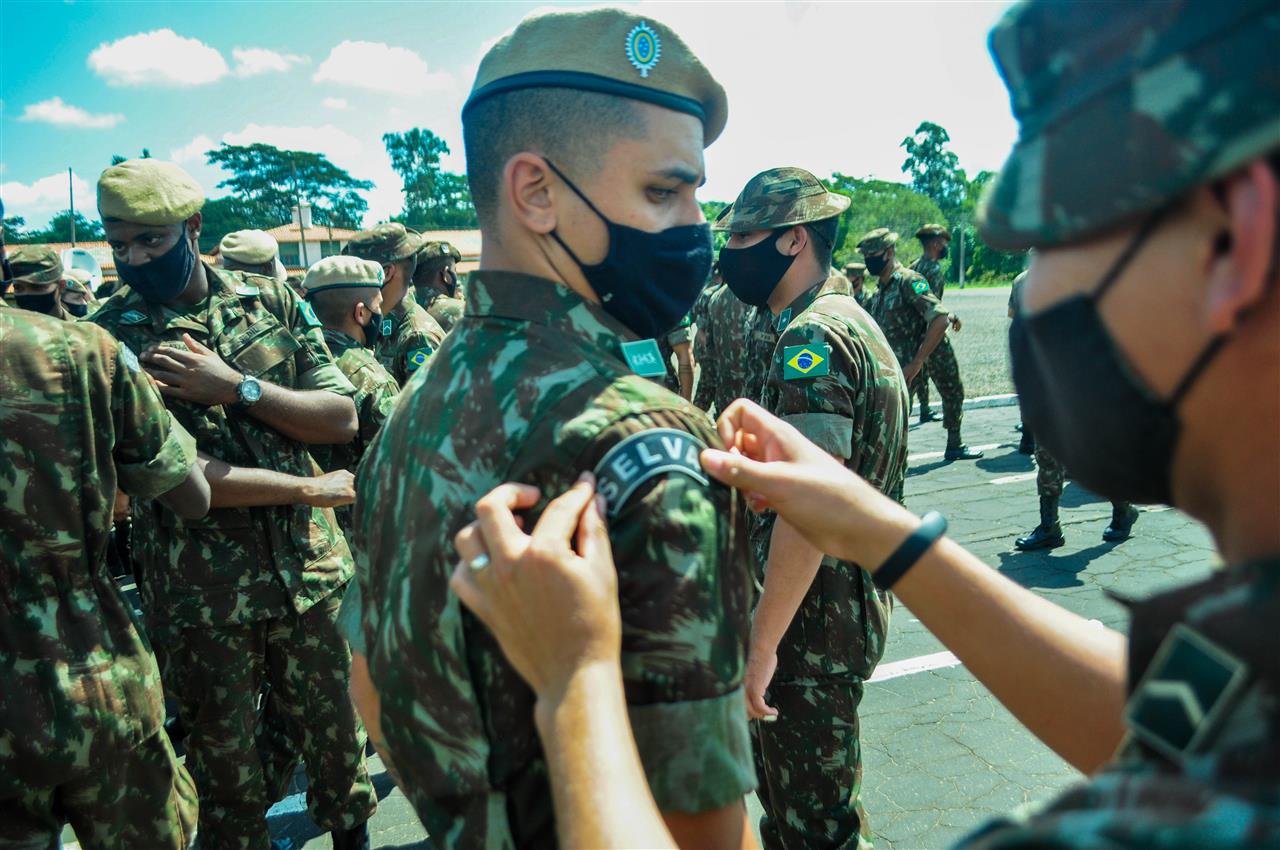 Passagem de Comando da12ª Brigada de Infantaria Leve (Aeromóvel