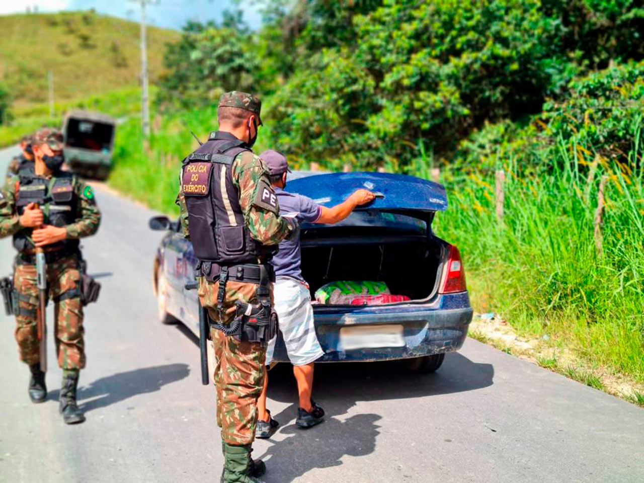 Exército Brasileiro intensifica combate a crimes na fronteira