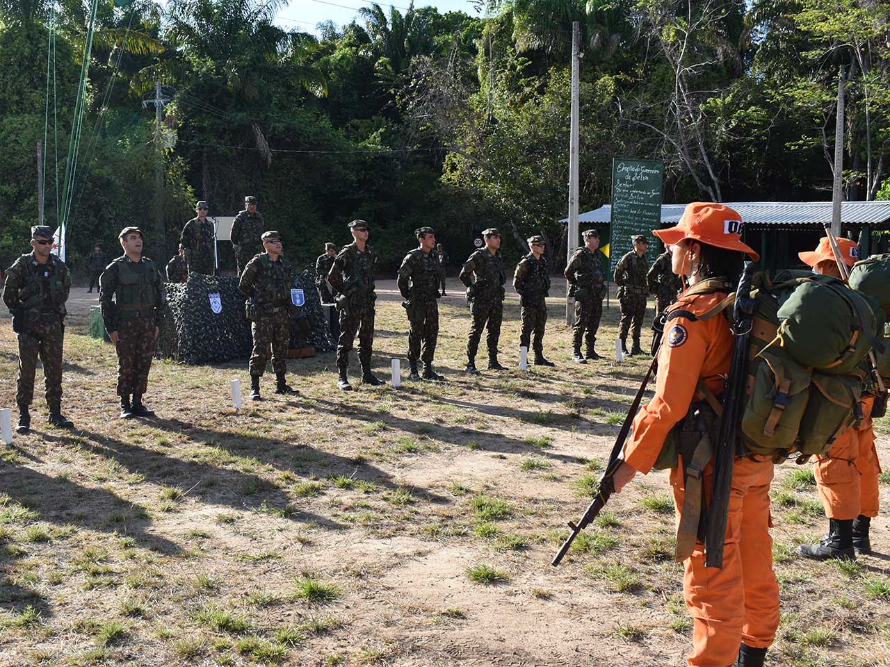 Brigada de Infantaria de Selva realiza estágio para os órgãos de segurança  pública