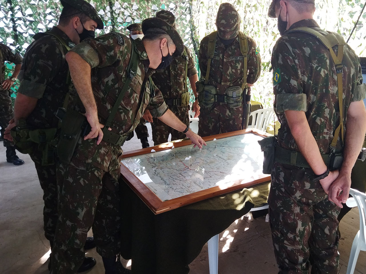 Comandante do Exército visita Forte Pantanal - DefesaNet