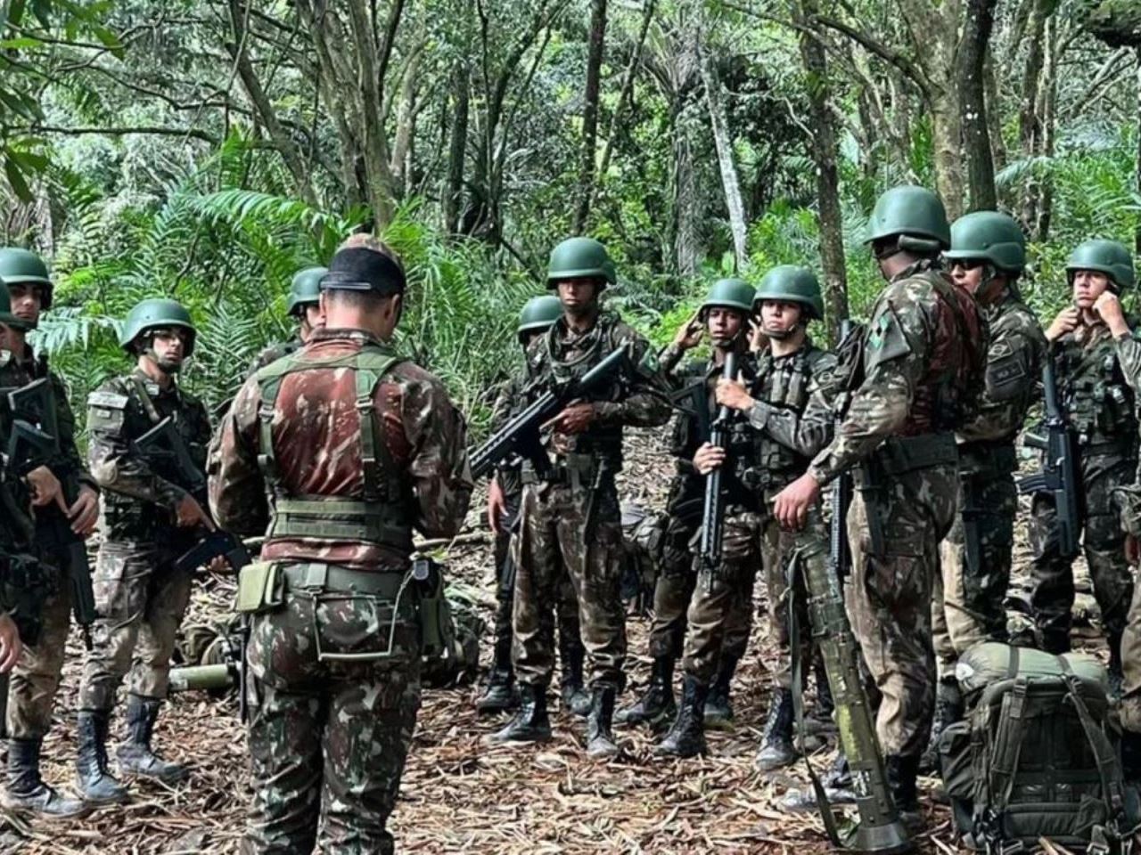 Projeto Do Zangão Para Jogos De Guerra Militares Futuristas Foto de Stock -  Imagem de jato, transporte: 41841426