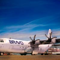 BRAVO Industries anuncia a aquisição de 10 Aeronaves Cargueiras  Multimissão LM-100J Super Hercules Arte - LM