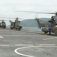 Porta-Helicópteros Multipropósito “Atlântico” opera com helicópteros das três Forças