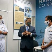  Almirante de Esquadra Garnier e Vice-Almirante Humberto apresentam ao  Ministro da Defesa o Escritório de Ligação da Marinha no Senai-CIMATEC