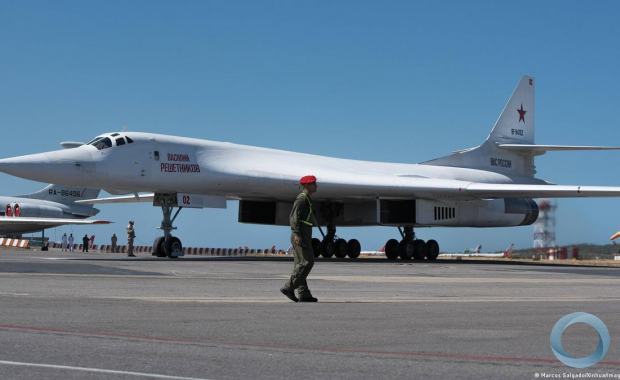 Em 2008, a Rússia ameaçou estacionar bombardeiros nucleares Tu-160 de longo alcance em Cuba e na Venezuela