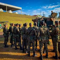 Alunos da Escola de Sargentos visitam quartéis de Infantaria, Artilharia e Engenharia 