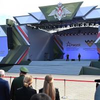 Vladimr Putin Discurso no Military-Technical Forum e Army Games 2022 A foto é sintomática. Pelo sim e não medida extrema de segurança. Foto Kremlin.ru