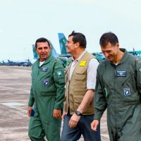 A visita do Ministro da Defesa, General de Exército Paulo Sérgio Nogueira de Oliveira, acompanhado do Comandante da Força Aérea Brasileira (FAB), Tenente-Brigadeiro do Ar Carlos de Almeida Baptista Junior,
